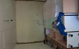 Vând casa cu 5camere în sat cîrja vaslui, teren 1900mp, apa trasa,curent, casa trebuie renovată, - Poză 14