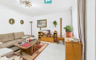 Casă renovată în localitatea Comănești, Arad - Poză 17