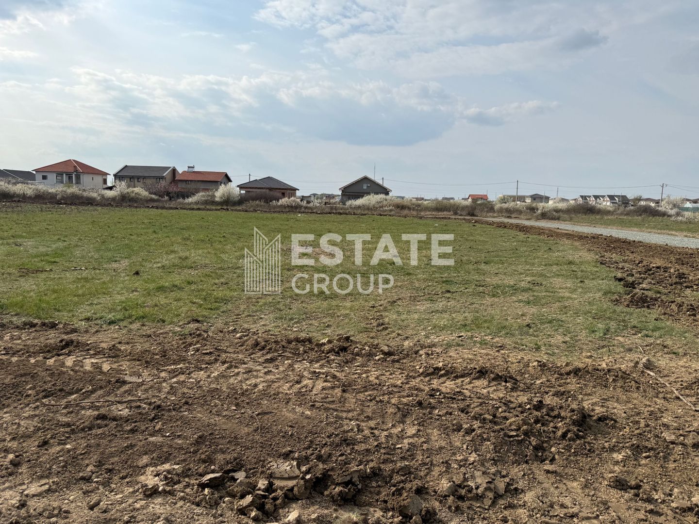 Mosnita Noua, front stradal 22 ml - Poză 1