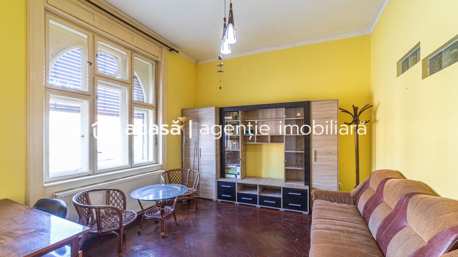 Apartament la casă cu 3 camere zona Pârneava - Poză 4