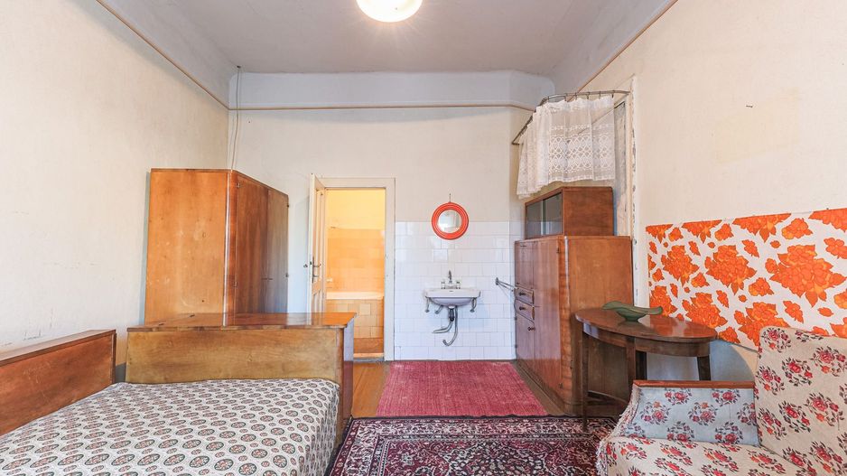 Apartament 4 camere semidecomandat, ultracentral, etaj 1 - Poză 12