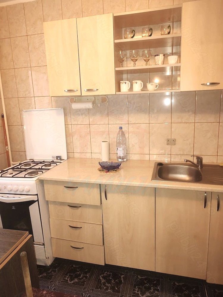 Apartament cu 2 camere decomandate, parter, luminos - Micro 13 - Poză 3