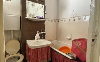 Vând apartament 4 camere pe Bulevardul Transilvaniei - Poză 4