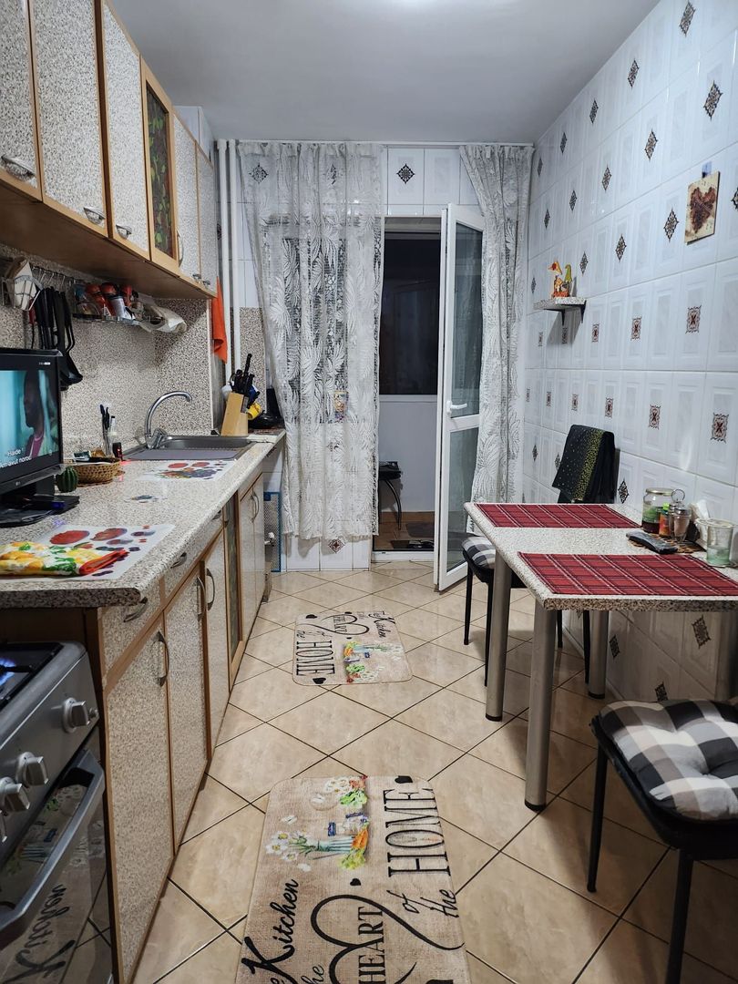 Vanzare Apartament 3 Camere Stradal Bd. Unirii - Poză 3