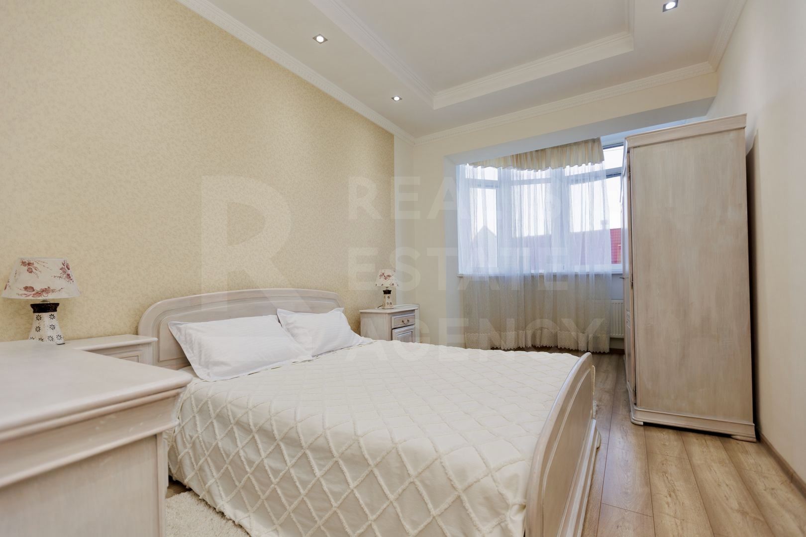 Chirie, apartament, 3 camere, strada Anestiade, Centru - Poză 4