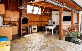 Vila cu 6 camere 4 bai, zona Spitalul Judetean, cu spa, garaj, beci - Poză 11
