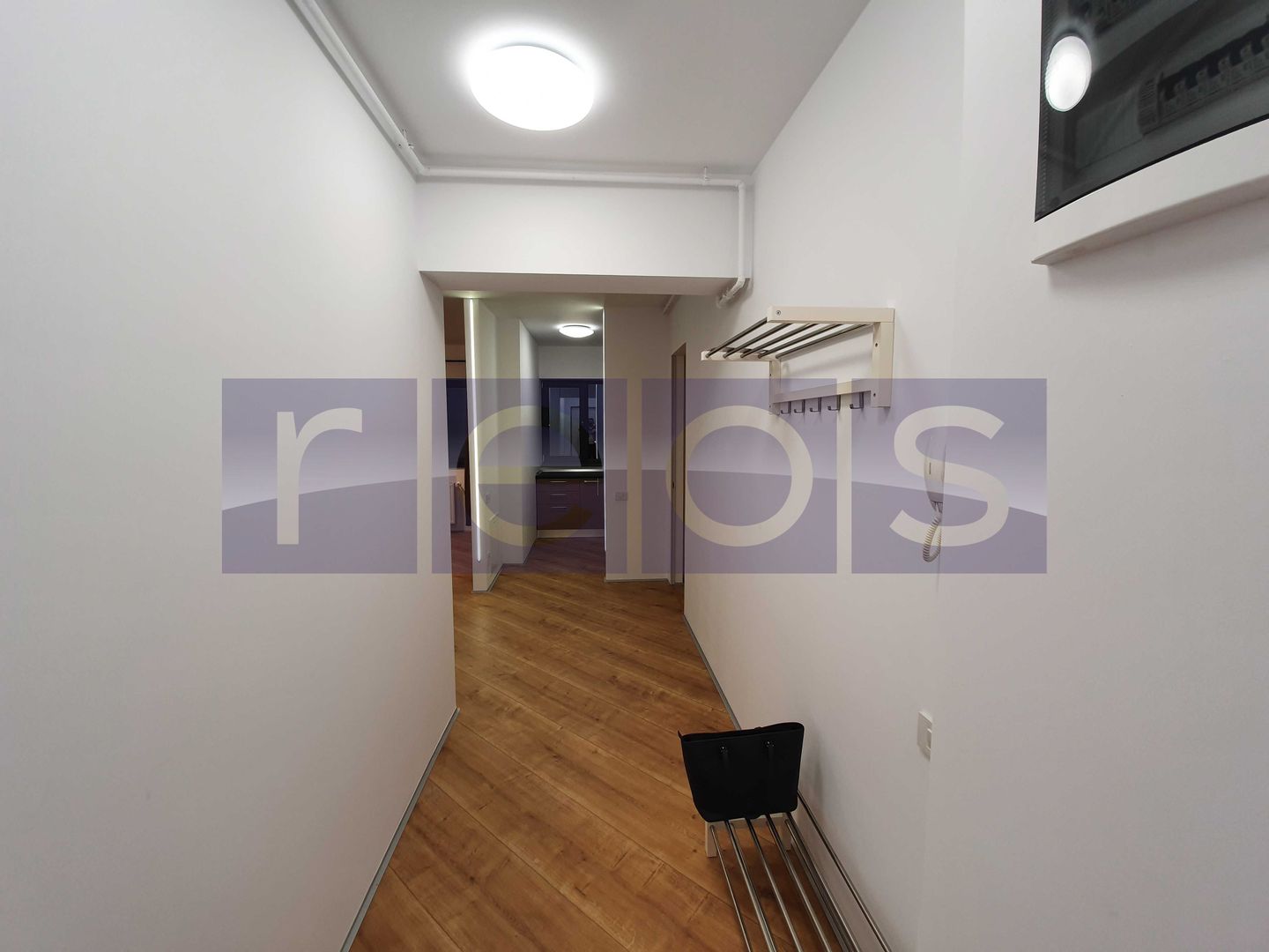 VANZARE 2 CAMERE | PARCARE INCLUSA | ANSAMBLU REZIDENTIAL MODERN | PLAZA PIPERA - Poză 6