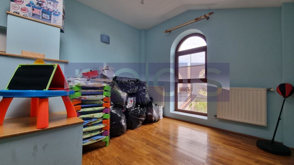 DE INCHIRIAT VILA  D+P+1+2 + CURTE | ZONA PARCUL CAROL - Poză 17