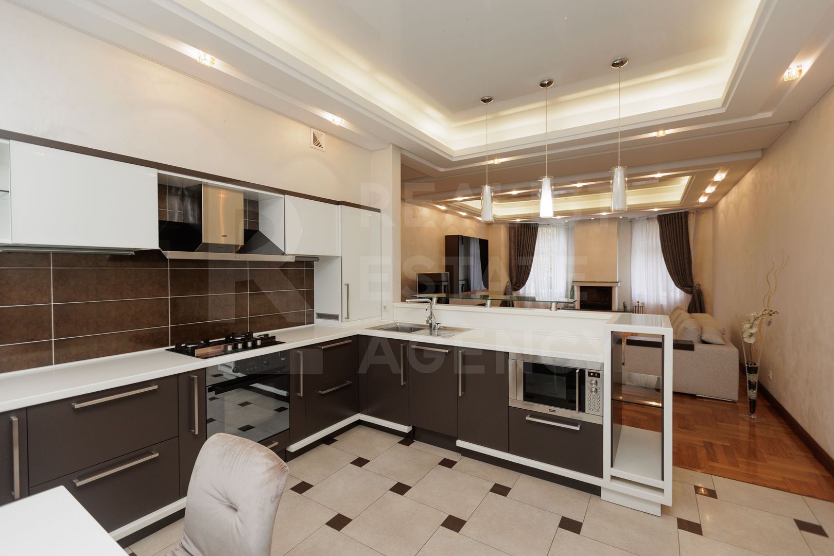 Vânzare, casă, 180 mp + 5 ari strada Calea Trușenilor ,Trușeni. - Poză 5