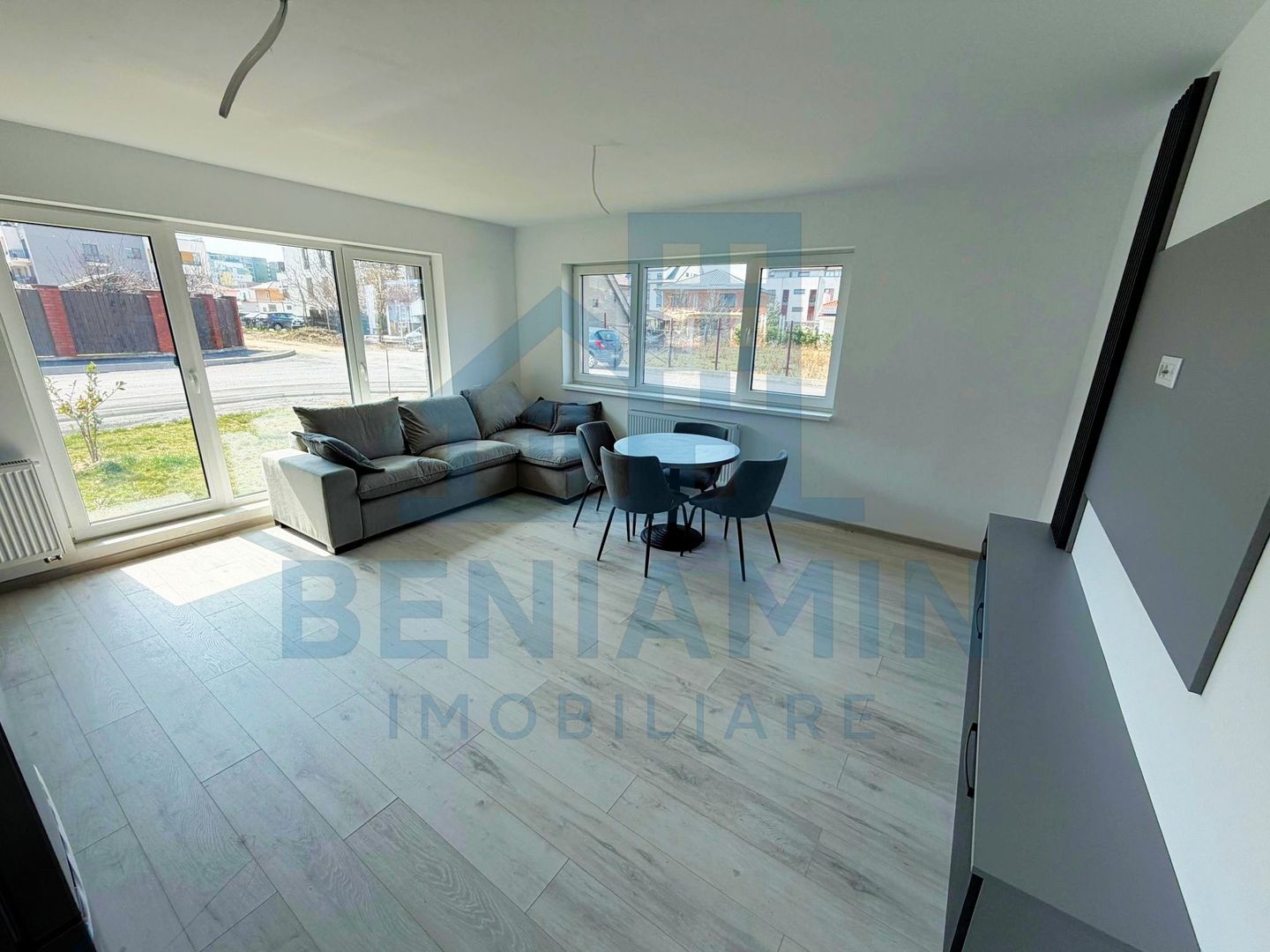 2 Camere-Coresi-Parcare subterana-55mp-Nelocuit-Mobilat-Utilat-Liber - Poză 2