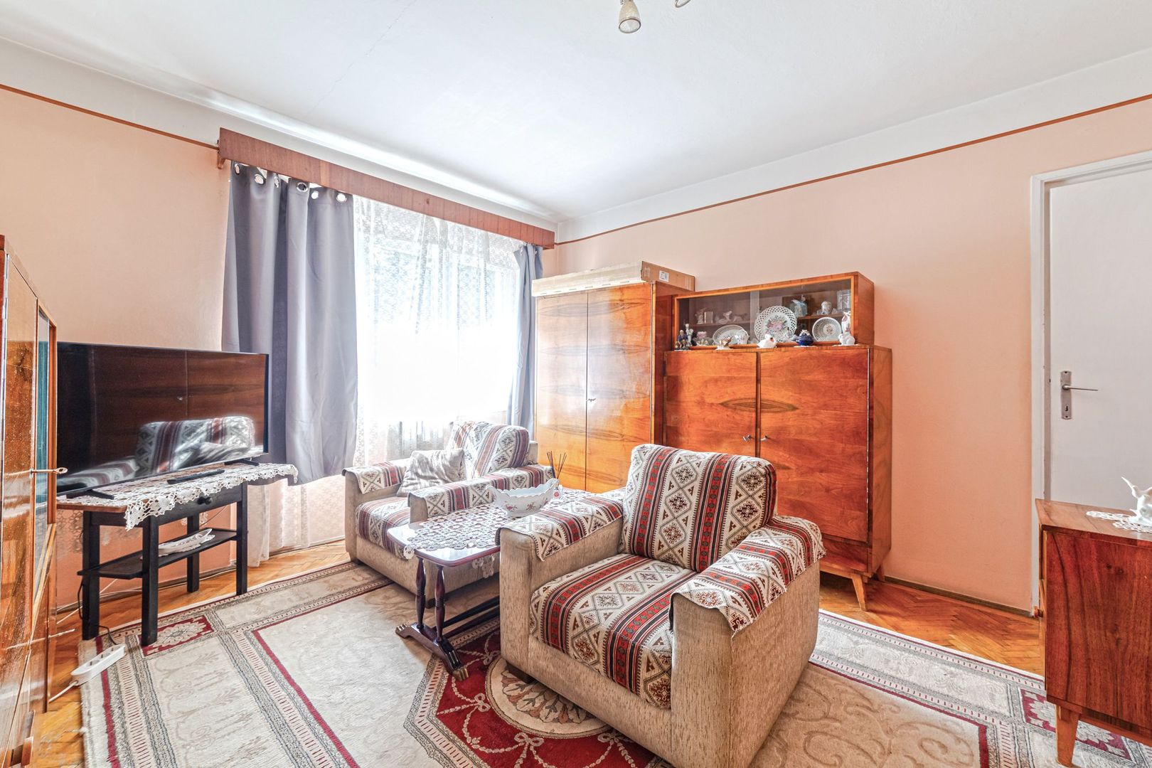 VÂNDUT Apartament Arad, zona ultracentrală, b-dul Revoluției. - Poză 3