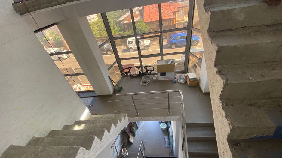 Casă / Vilă, și service cu spații de birouri, de vânzare în sector 4 - Poză 5