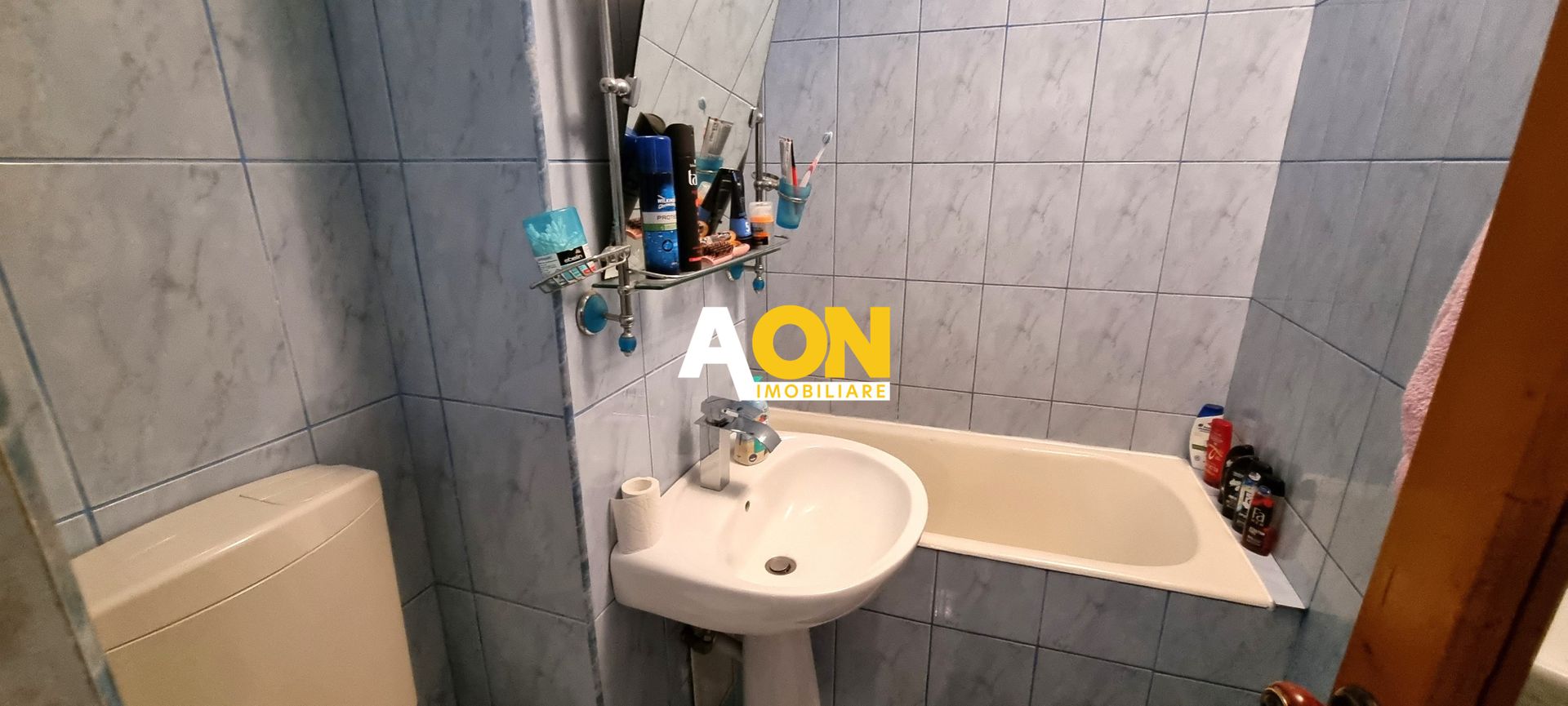 De vanzare apartament 3 camere, Cetate - Poză 6