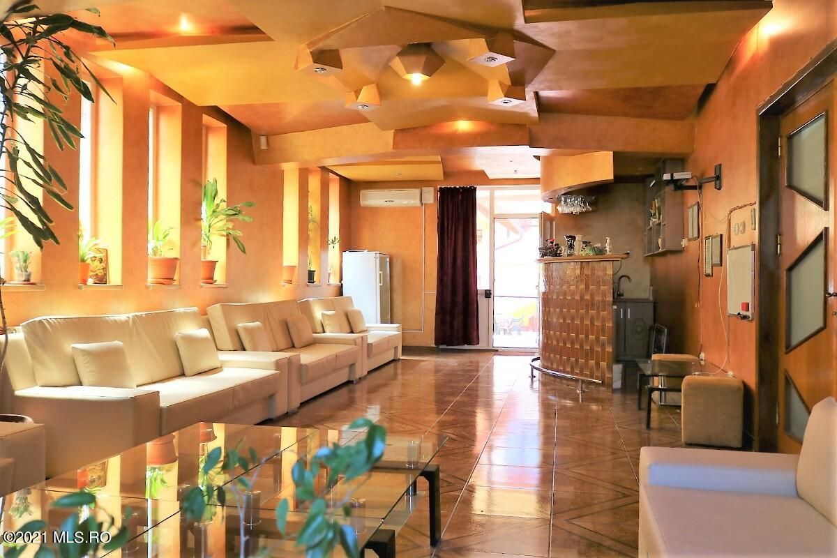 Mamaia Nord - Langa Mare, pensiune la cheie, 11 camere, 9 bai! - Poză 40