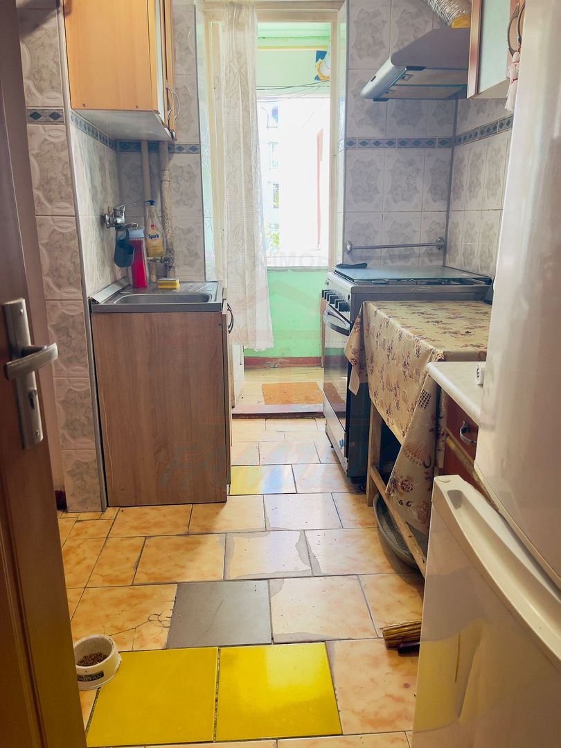 Apartament 2 camere, Faleza (P-uri)  Etaj 3, Vedere la Dunăre, Galati - Poză 3