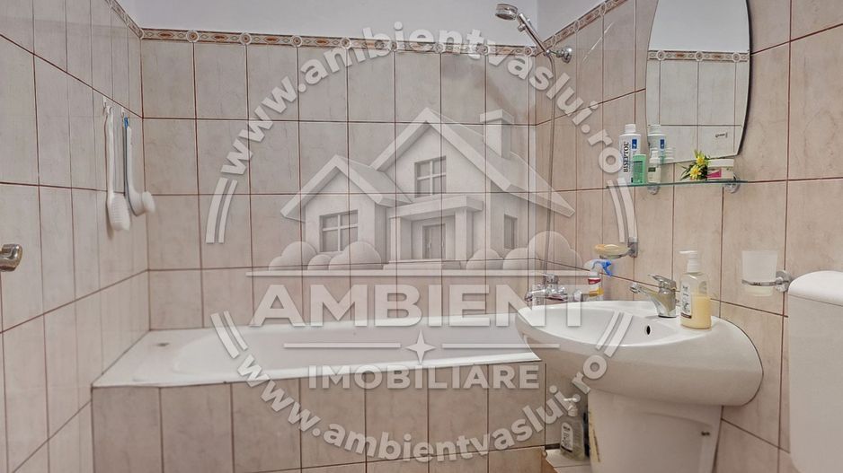Apartament cu 2 camere, mobilat și utilat, cu GARAJ, VASLUI - zona AUROCOR GARĂ; - Poză 8