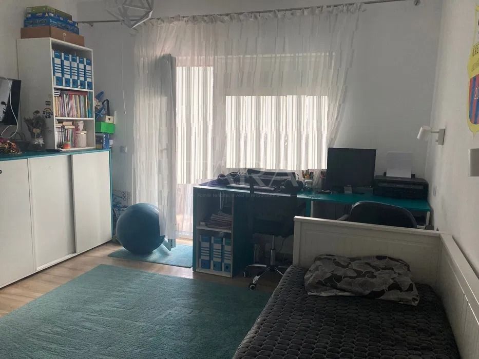 2 camere moderne, mobilate complet, cu parcare inclusă – gata de mutat - Poză 5