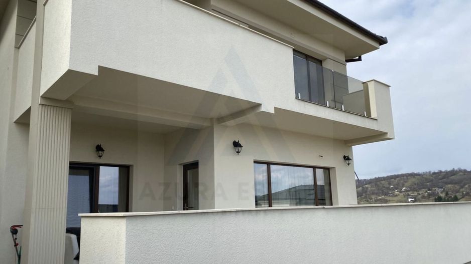 Casa ultrafinisata 199 mp utili garaj si teren 410 mp in Cisnadioara - Poză 1