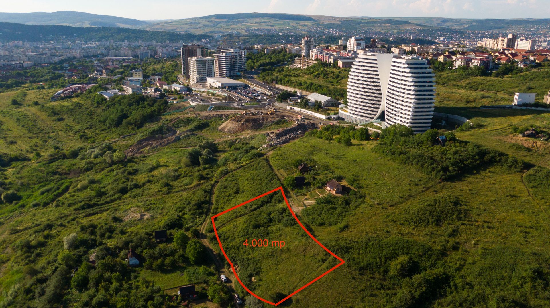 Teren construibil 4.000 mp, strada Frunzișului, lângă Wings - Poză 2