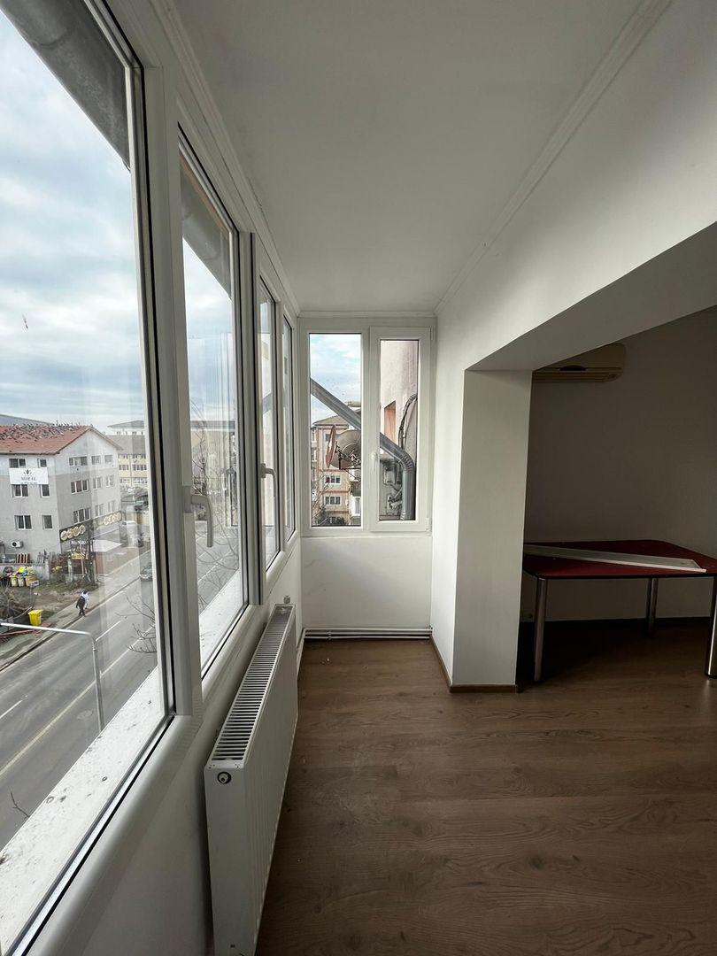 Apartament 3 camere , zona Soarelui. - Poză 4