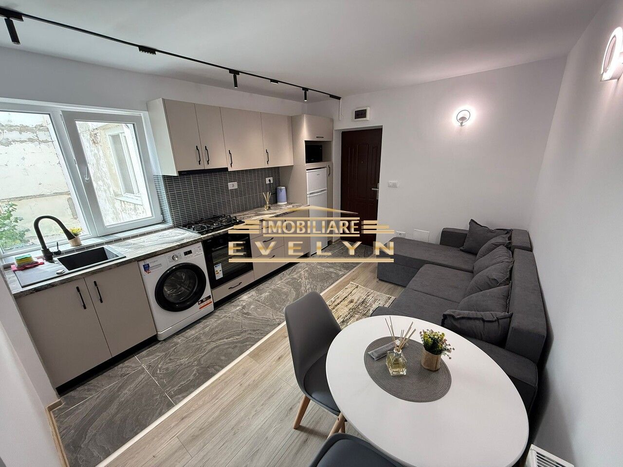 De vanzare apartament tip studio, 27 mp, etaj 2, zona Parcul Tineretului ( Mag. Denisa ) - Poză 2