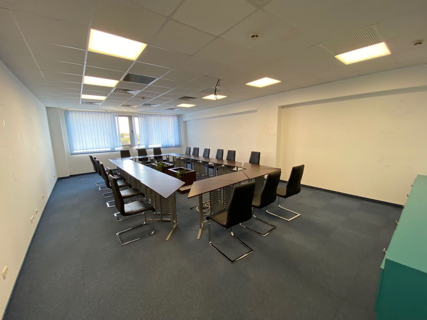 Spațiu de birouri de 300mp de închiriat în zona Centrala - Poză 7