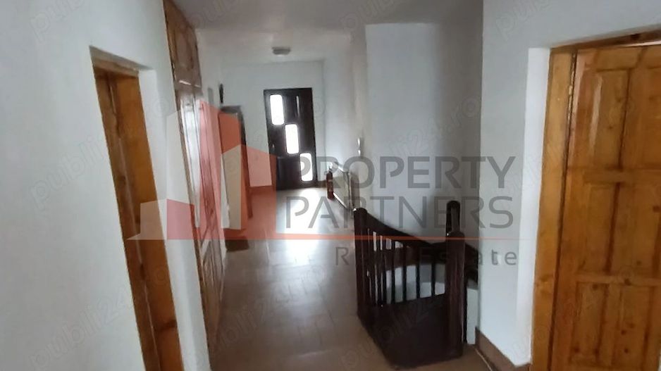 Pensiune lângă Castelul Bran | 9 camere | Pregătită pentru activitate - Poză 13