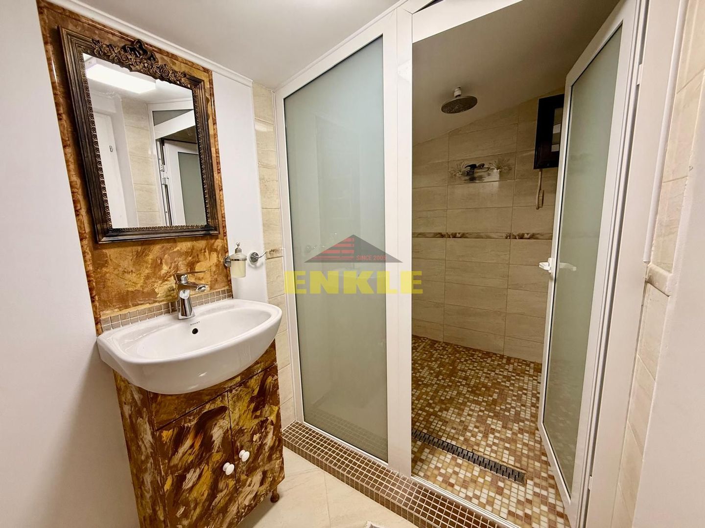 Casă de vânzare  P+M– 163 mp utili, teren 544 mp. - Poză 18