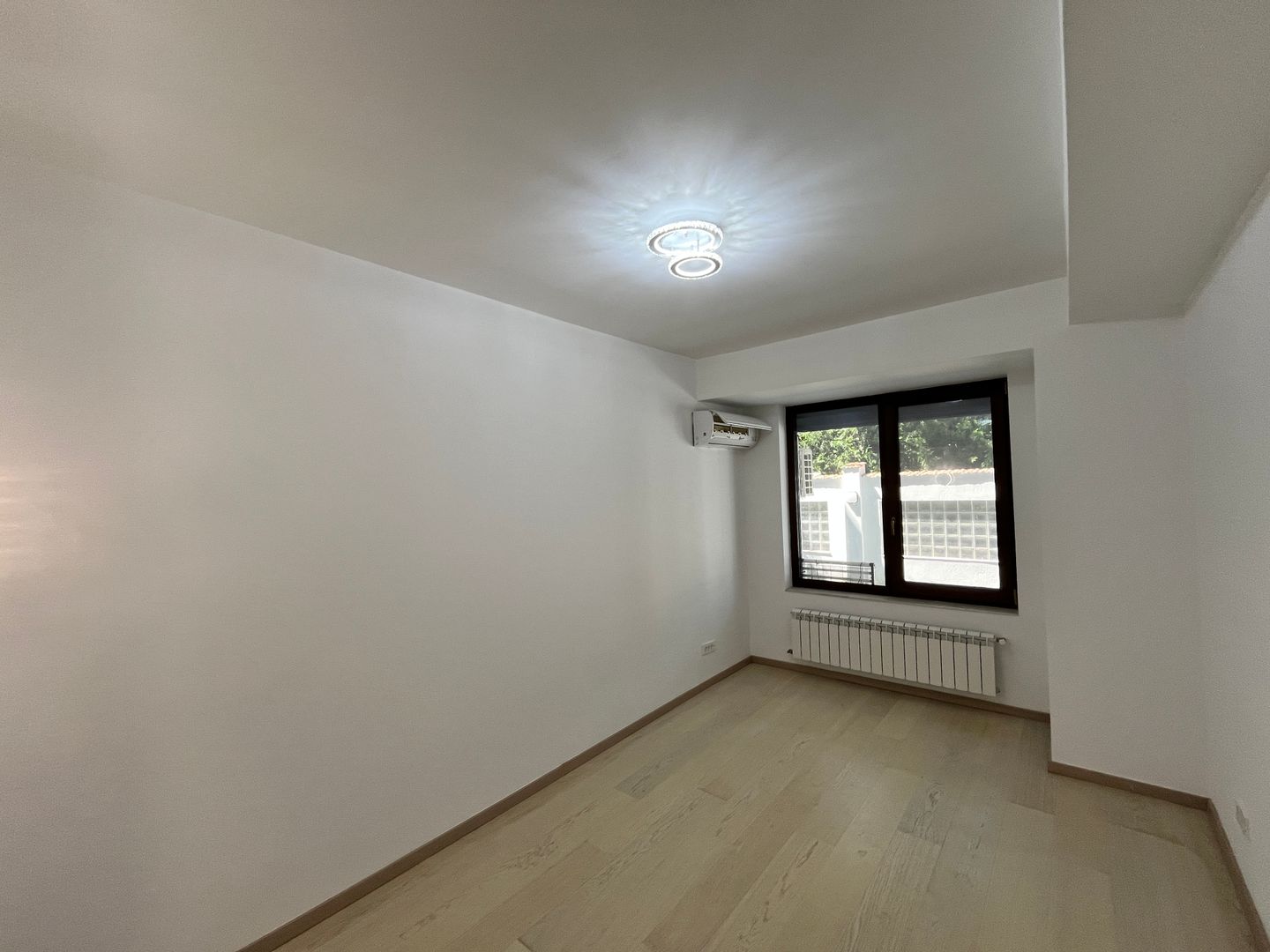 APARTAMENT SUPERB CU 5 CAMERE  LA INCHIRIERE PE SOSEAUA NORDULUI - Poză 10