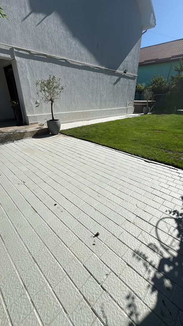 Vilă renovată P+1+M  | Foișor vitrat, grădină și jacuzzi - Poză 37