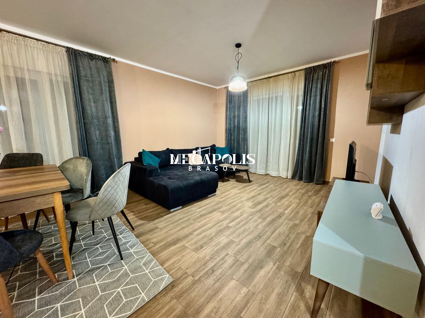 Casă 3 camere | Curte | Parcare | Pet Friendly | Sânpetru - Poză 2