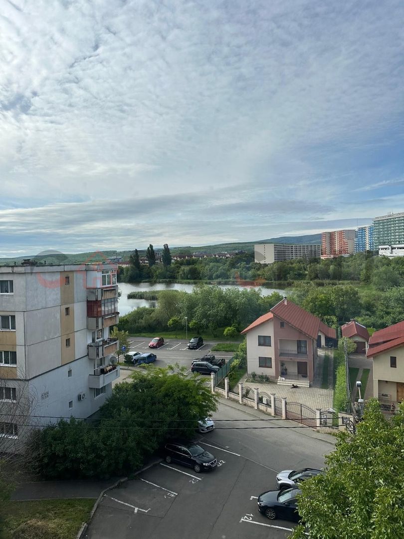 Apartament 2 camere, decomandat, balcon, vedere la Lacul 3, Iulius ! - Poză 6