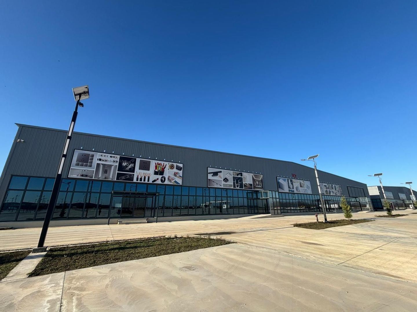 Spatii comerciale, industriale, logistice, birouri, productie, retail - Poză 16