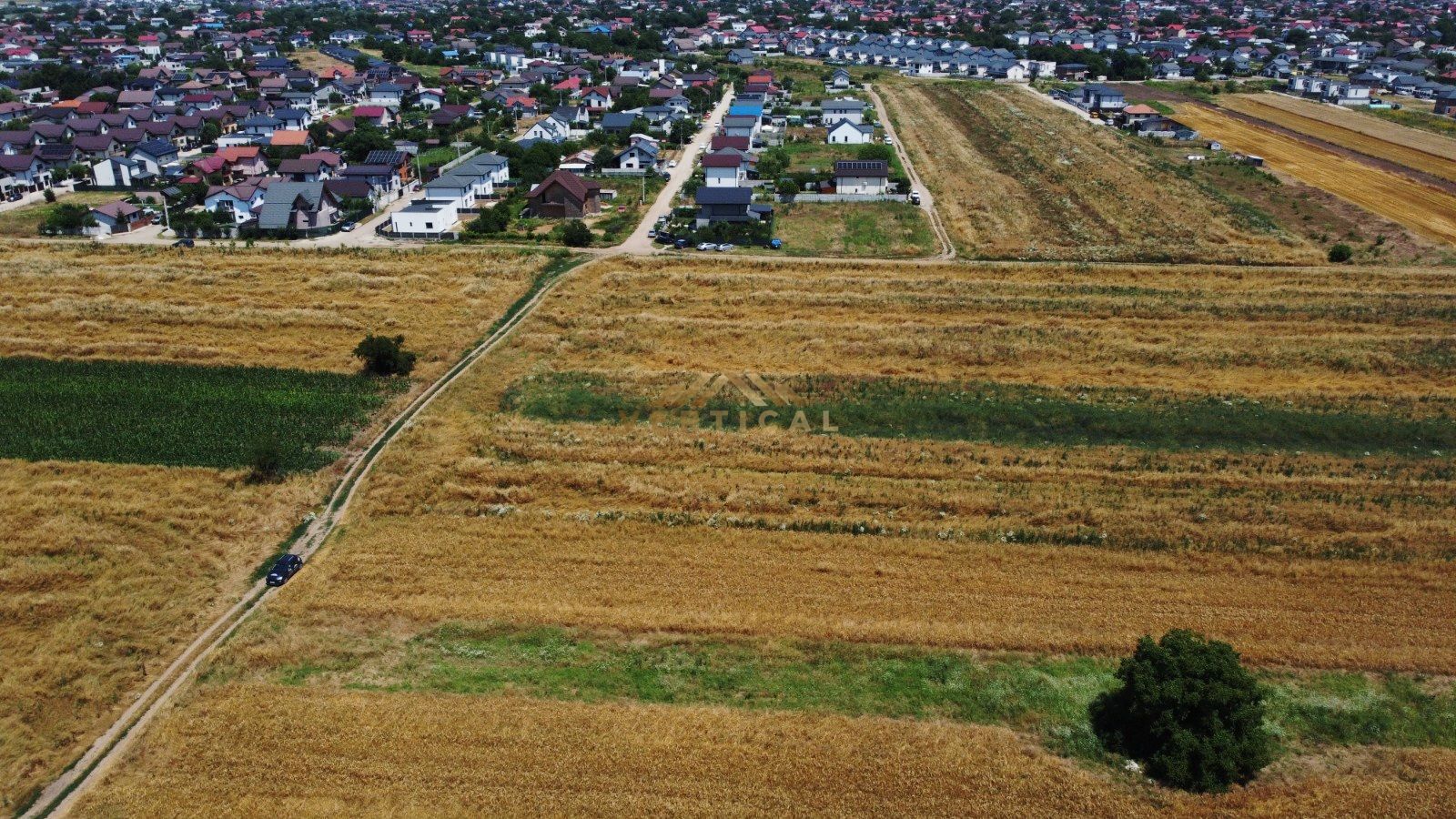 Teren INTRAVILAN in zona de intrare - comuna Berceni - Poză 3