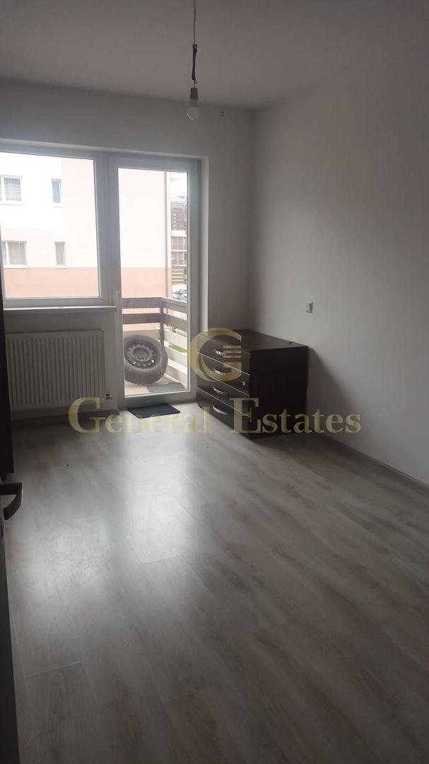 Ap. 3 camere etaj 1 cu parcare - Poză 5