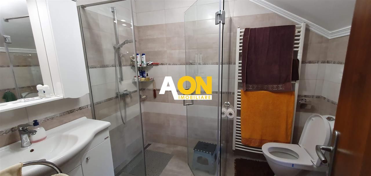 Casa 10 camere, ideala ca pensiune, zona Cetatii Alba Carolina - Poză 27