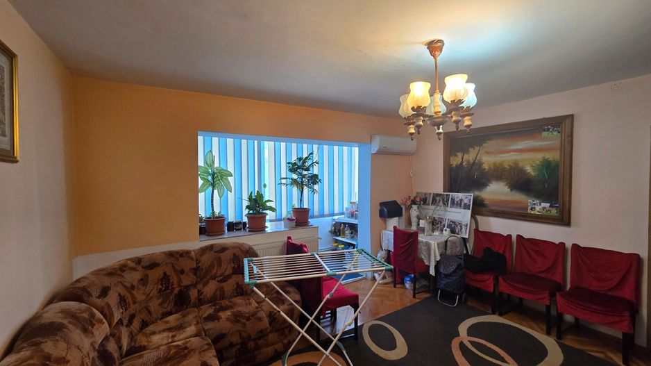 Apartament 3 camere,Zona Lipovei,Etaj 2, Mobilat si Utilat Complet, Garaj - Poză 1