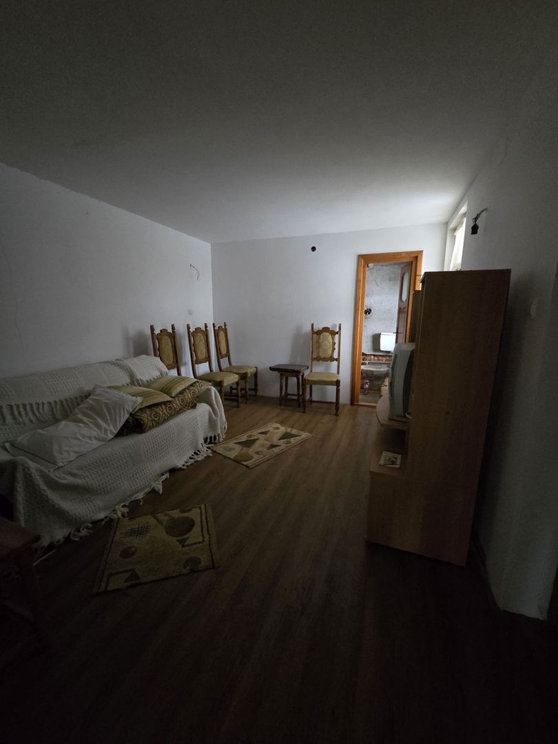 Casă și teren de vânzare în Colibași Dâmbovița Liniște Spațiu Natura - Poză 6