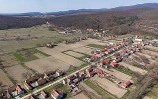 Loc de casă în Odvoș - Conop 3000mp - Poză 24