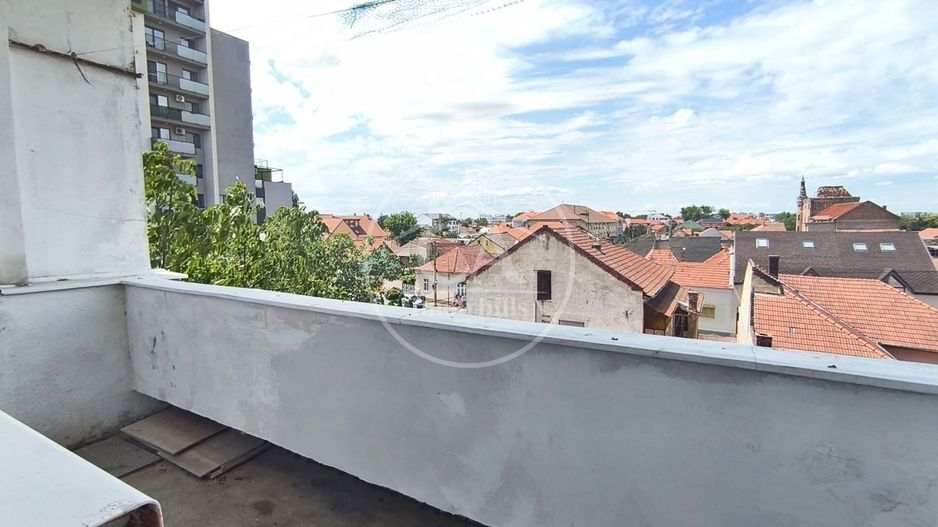 Apartament de închiriat cu 3 camere în zona Centrala, Oradea - Poză 11