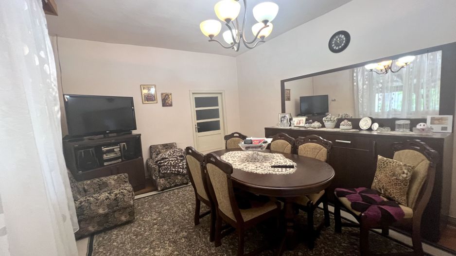 CASA CU TEREN GENEROS- 1.593 MP - Poză 8