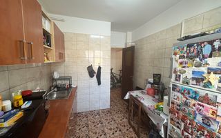 Apartament cu 3 camere - Centrala termica - Rahova - Calea Ferentari 8 - Poză 4