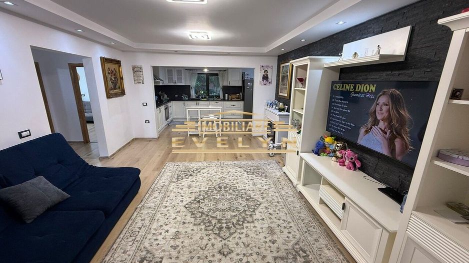 De vânzare – Proprietate completă: casă + anexă + teren - Poză 3