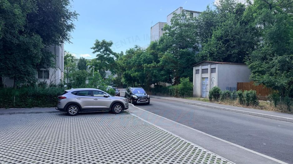 Vanzare apartament cu 4 camere in Micro 13, etaj 3, pret 65 000 euro - Poză 18