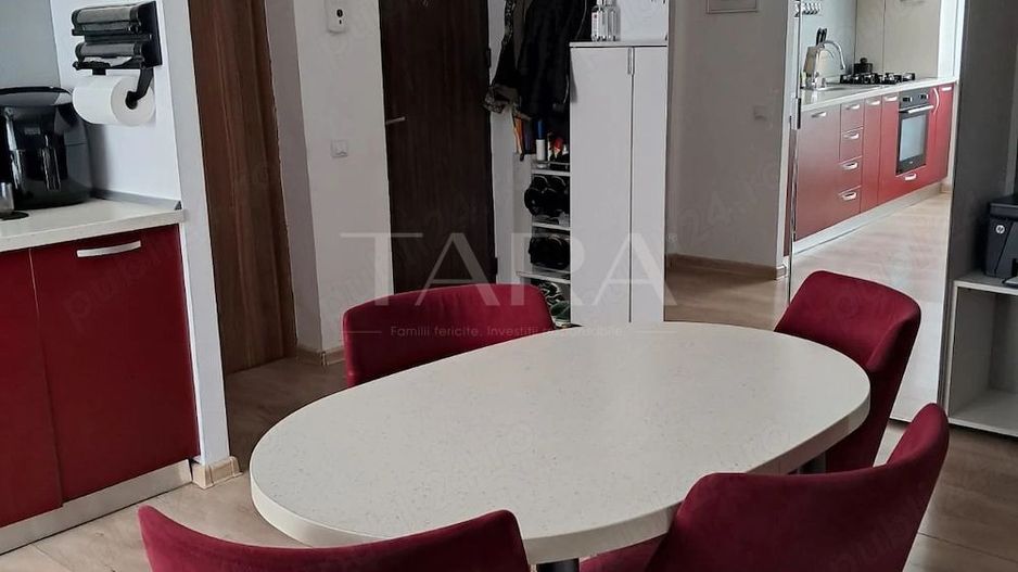 Apartament 3 camere + balcon 10 mp, mobilat și utilat, zona Vivo. - Poză 3