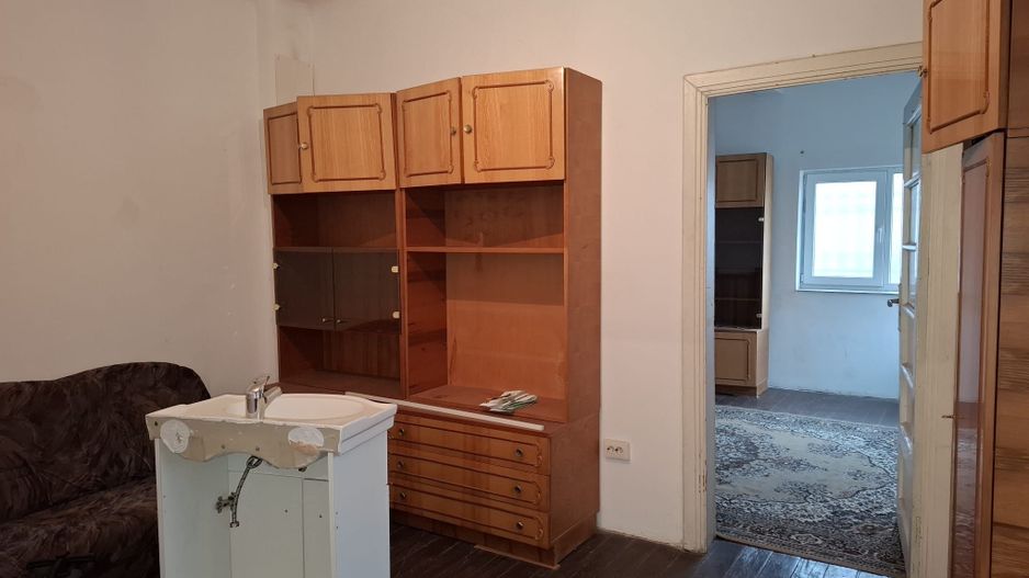 URGENT!, vila singur curte, TEREN IN PROPRIETATE, libera, NEGOCIABIL - Poză 2