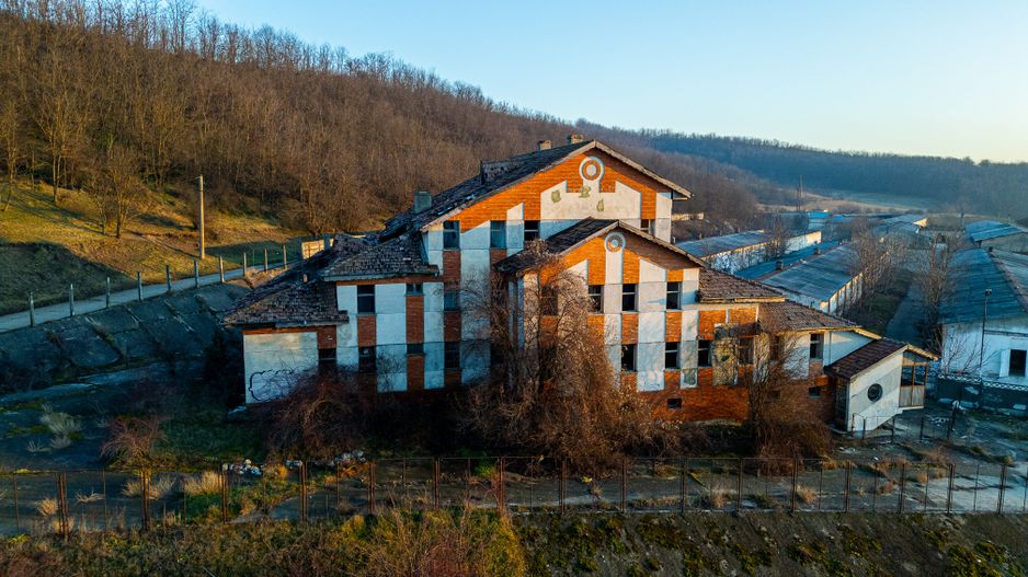 Fosta Ferma a Partidului de la Horgesti - de vanzare - Poză 11