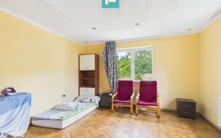 Casă cu 2 camere și 1000 mp teren în Păuliș - Poză 7