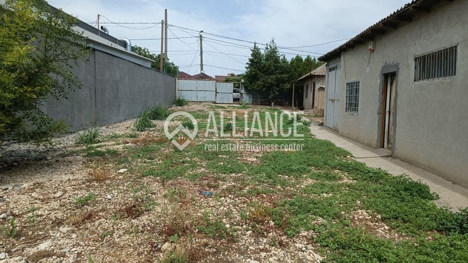 Palazu Mare(cod04)-Casa demolabila -depozit + teren 990 mp - Poză 2