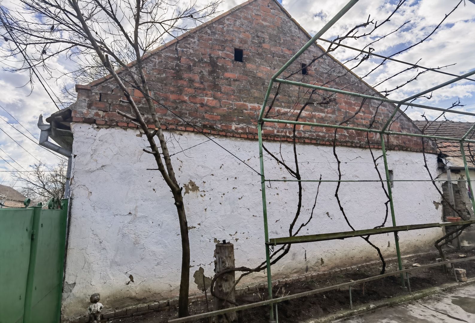 Casa cu teren generos- Recas - Poză 11